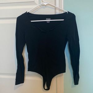 Black king sleeve bodysuit